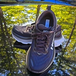 HOKA BONDI 8 SIZE 8.5 BLK GRAY & WHITE